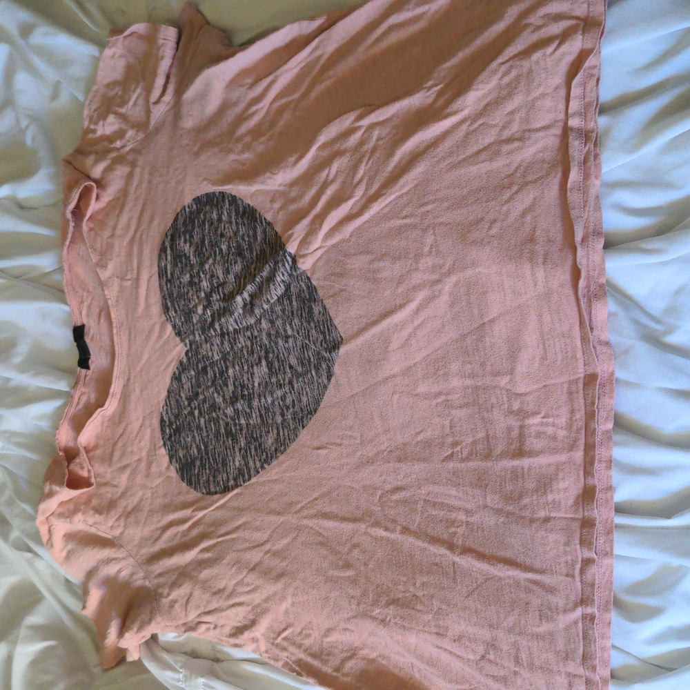 Ellos 1x peach colored heart tee